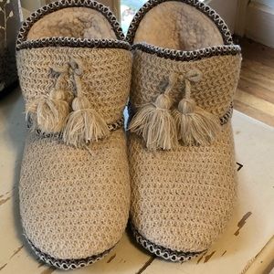 Slipper booties shearling lined xl size 11-12 NEW